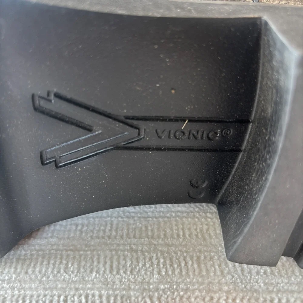 Vionic Fallbrook Water Resistant Tall Lug Sole‎ Boots Size 11